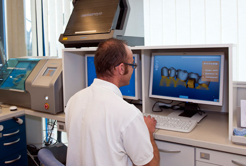 János Hári, Master Technician, Leader of the Metal, Denture and Plaster Department - Kreativ Dental Clinic